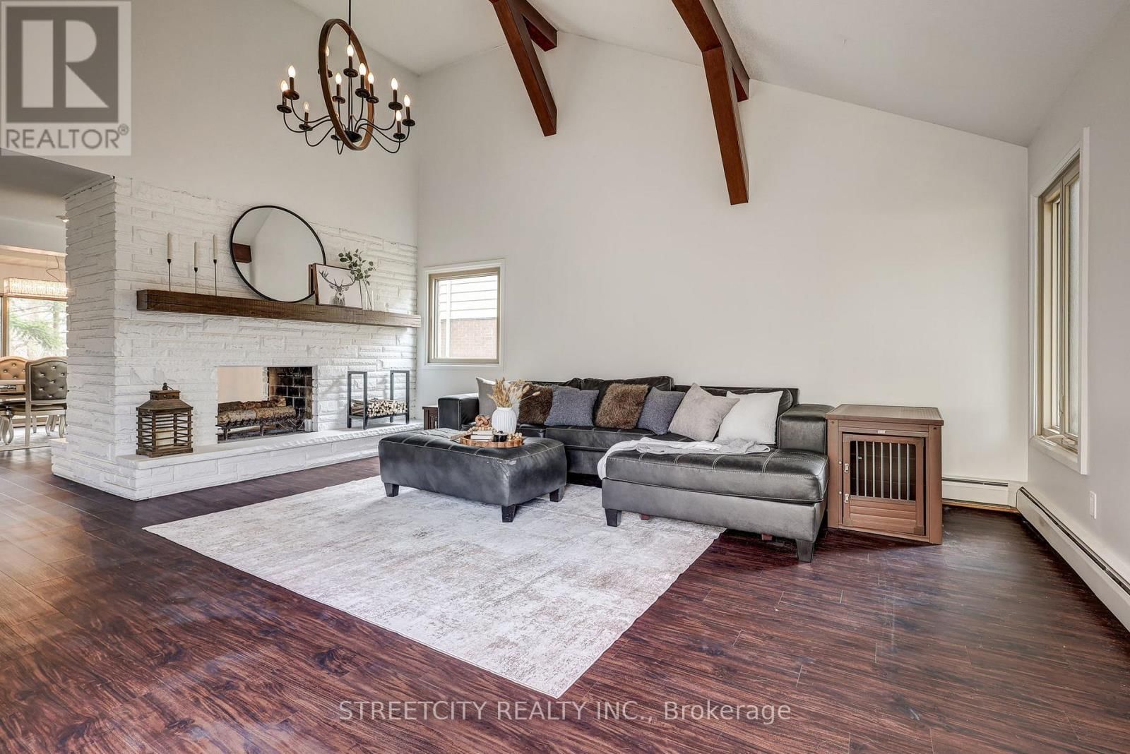 7 THISTLE COURT Image 15