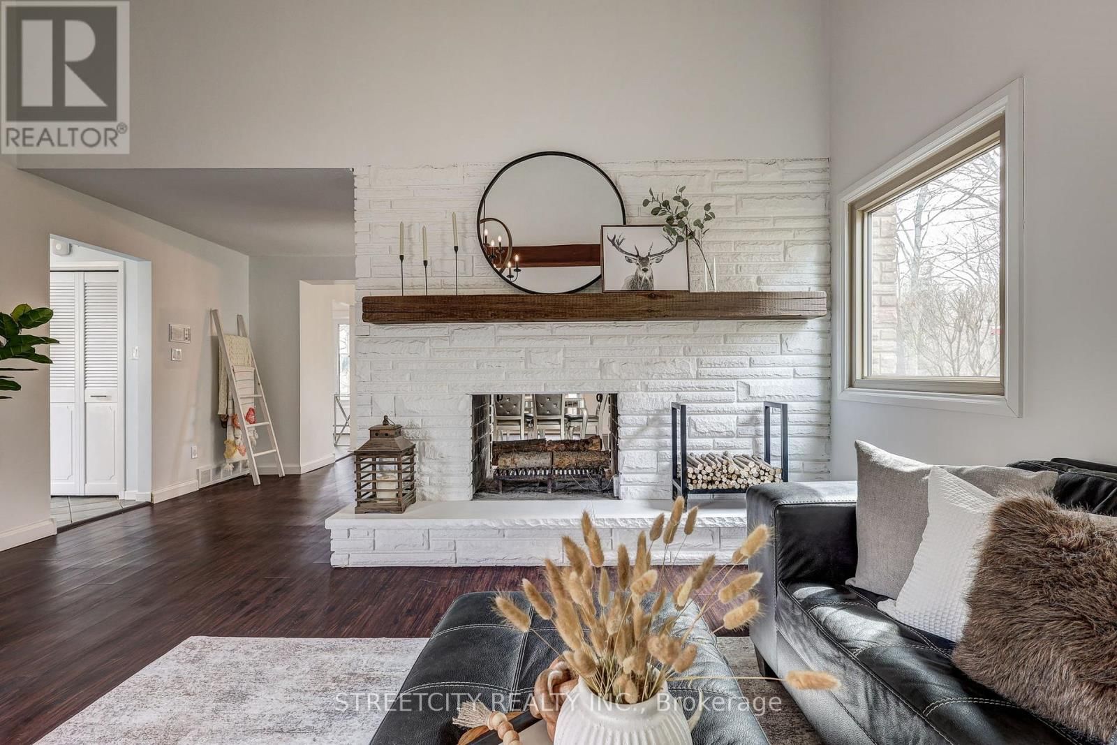 7 THISTLE COURT Image 16