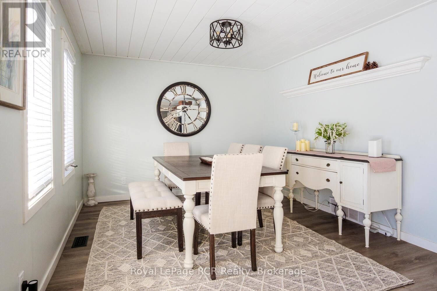 453 8TH A AVENUE EAST Image 11