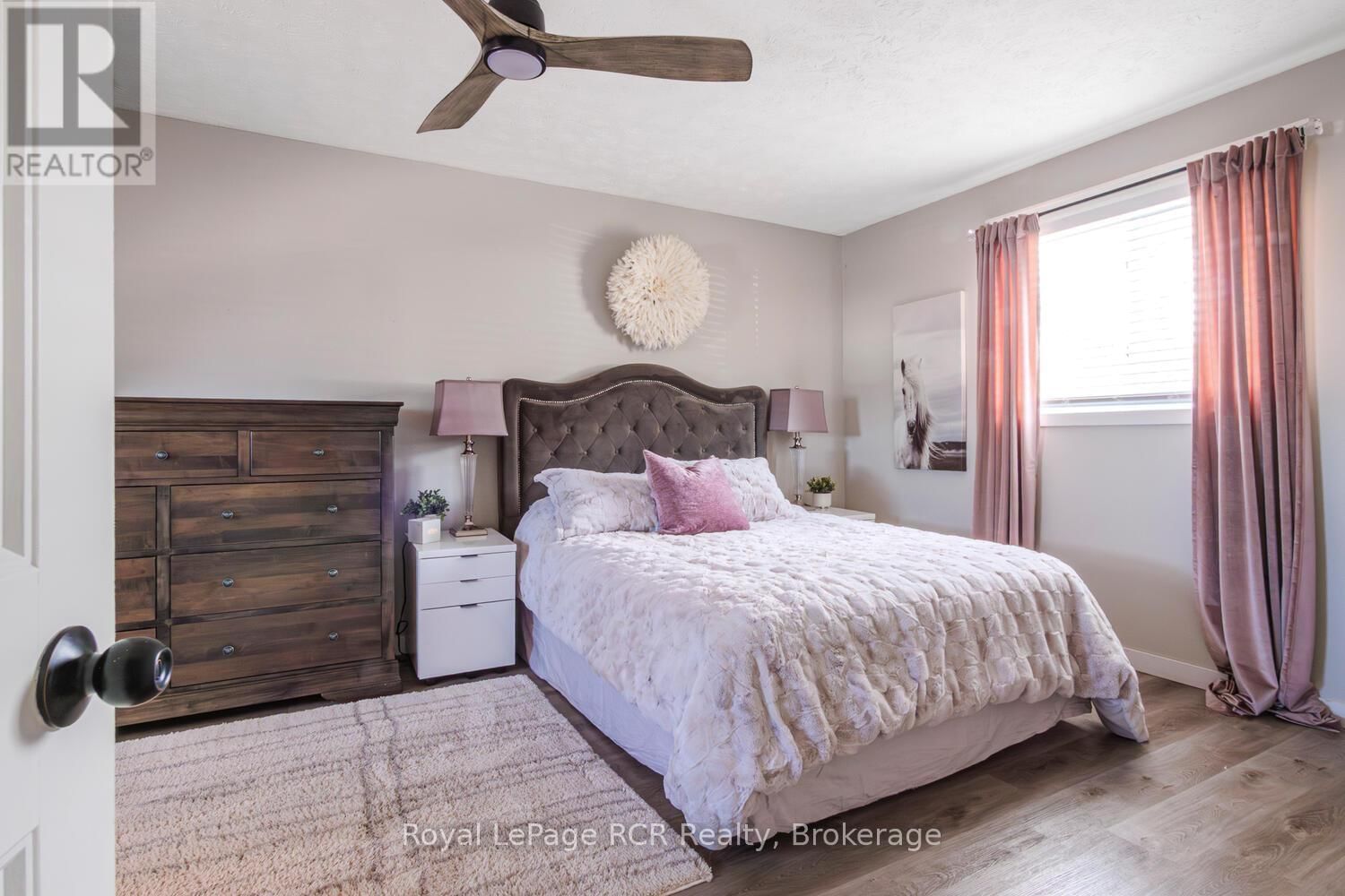 453 8TH A AVENUE EAST Image 20