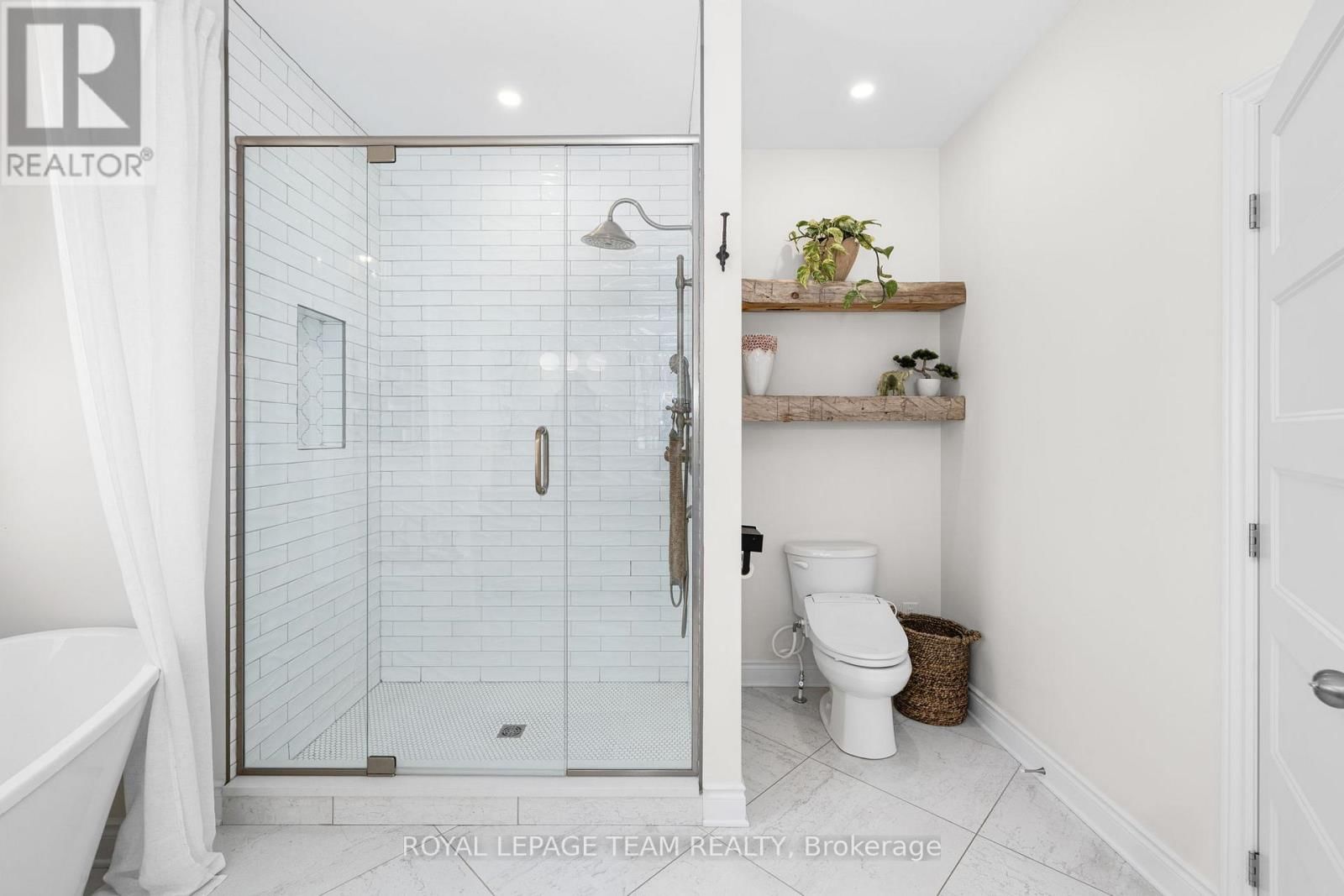 26 SYNERGY WAY Image 21