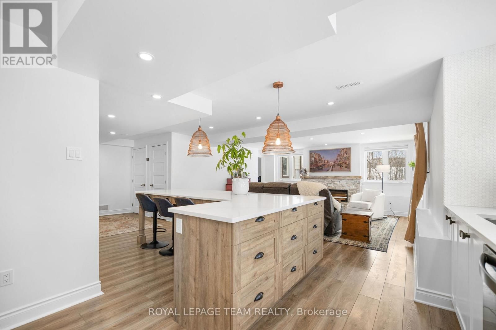 26 SYNERGY WAY Image 31