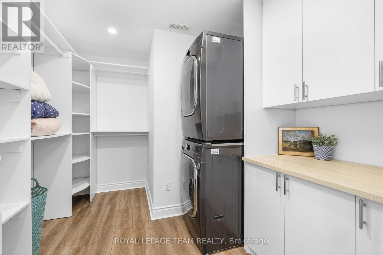 26 SYNERGY WAY Image 36