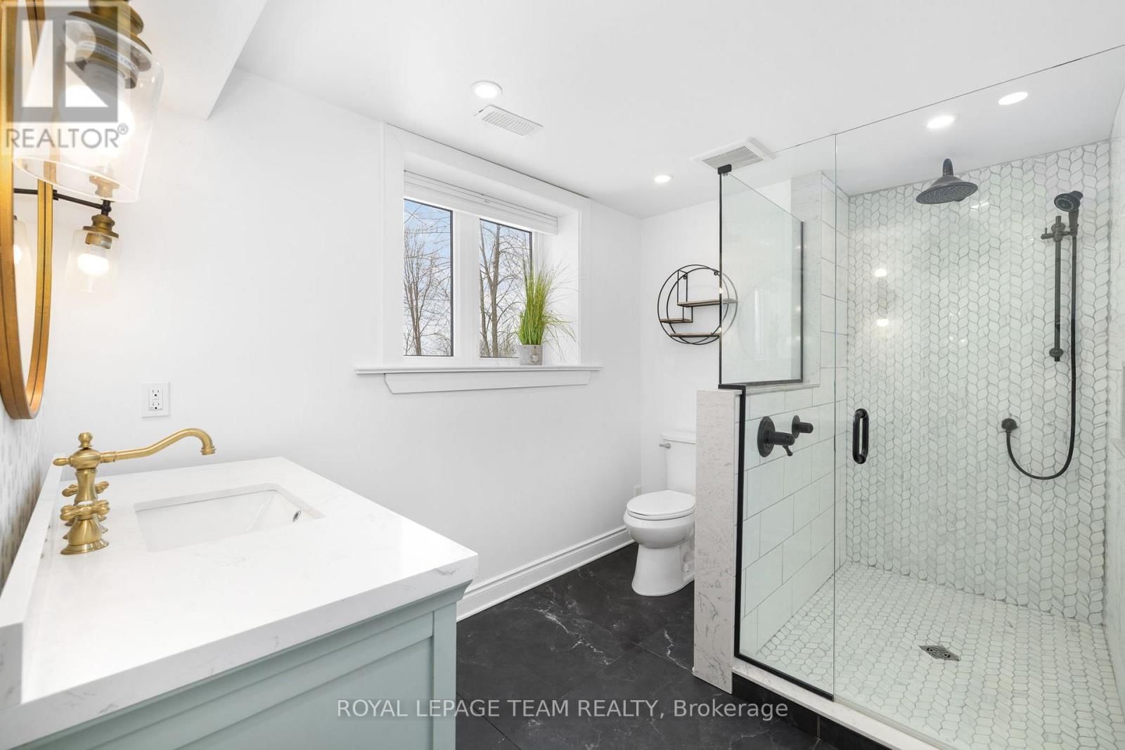 26 SYNERGY WAY Image 37