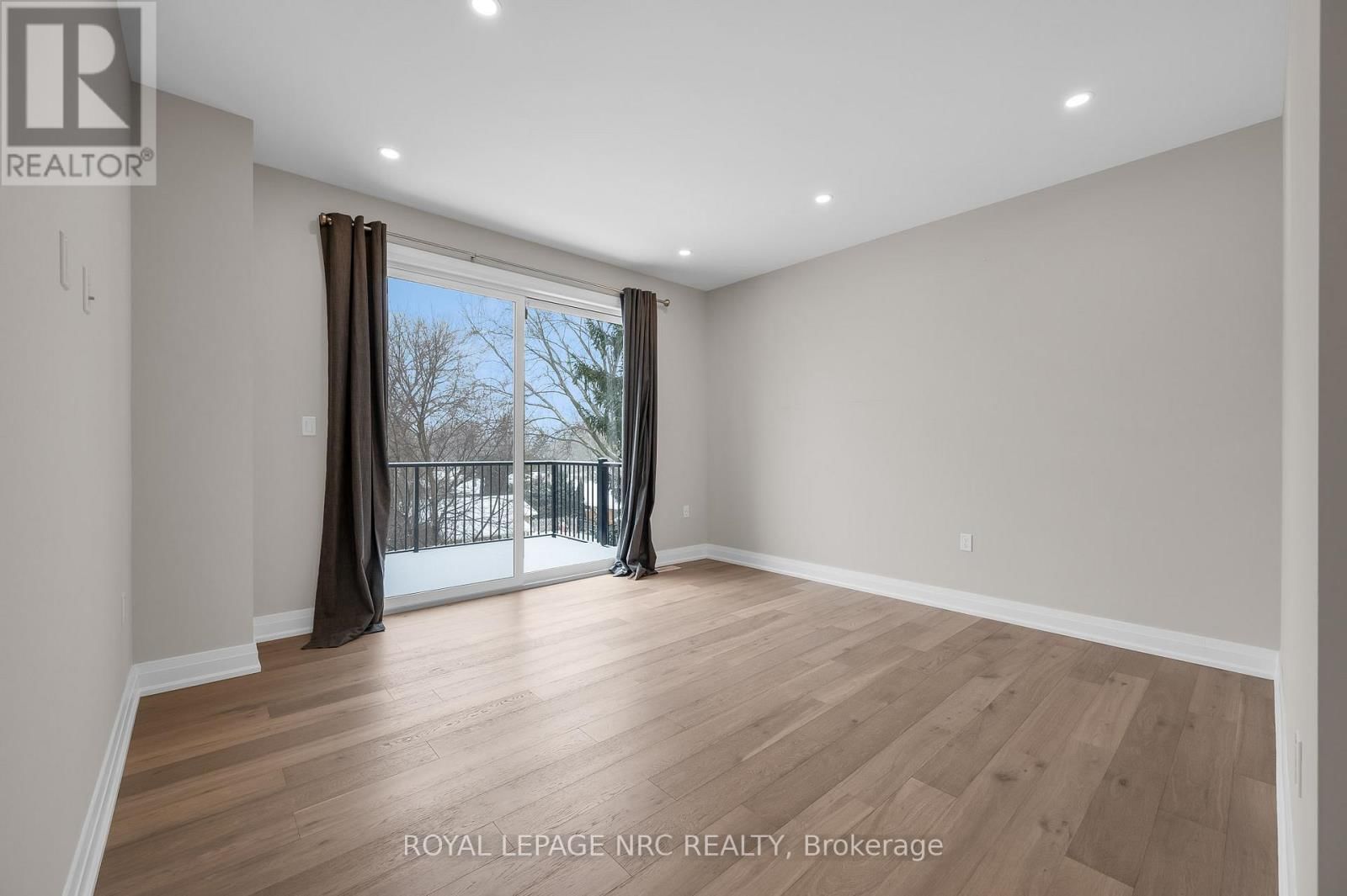 13 - 1465 STATION STREET Image 23