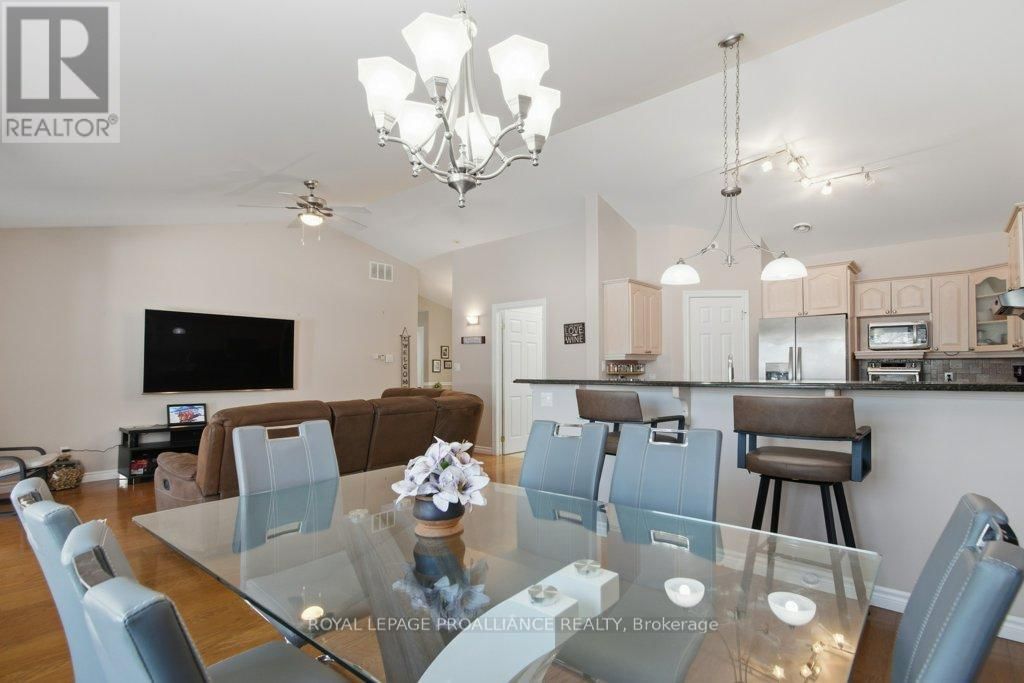 51 APPLEWOOD DRIVE Image 22