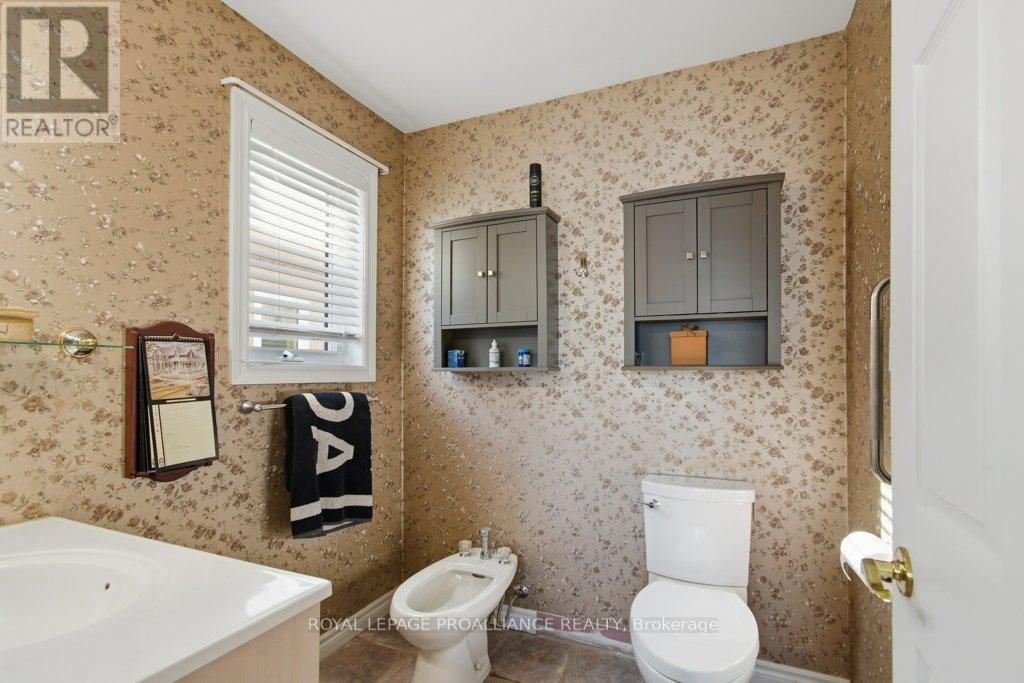 51 APPLEWOOD DRIVE Image 26