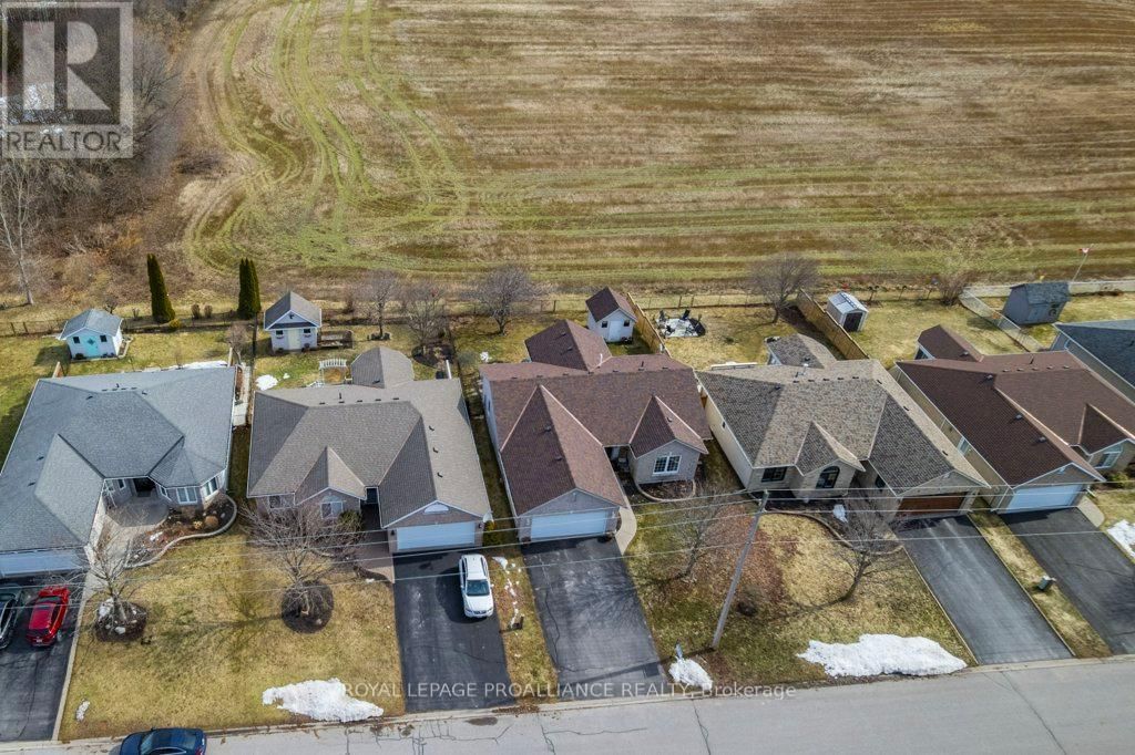 51 APPLEWOOD DRIVE Image 5