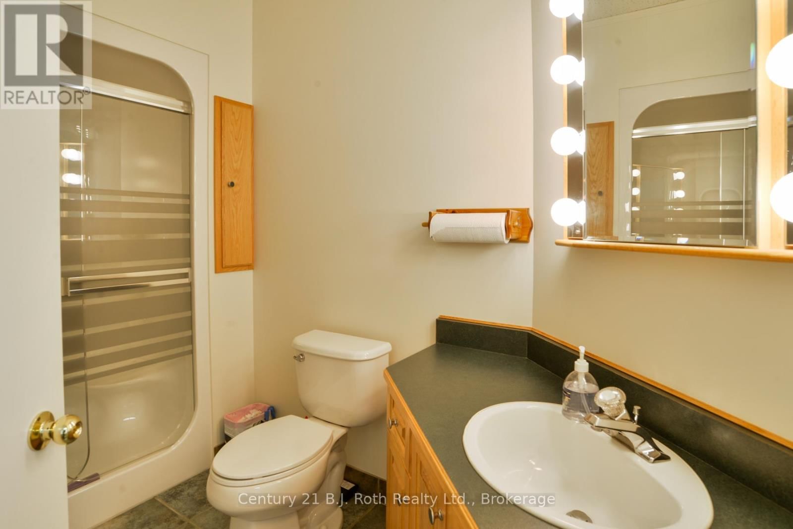 241 BROCK STREET Image 21