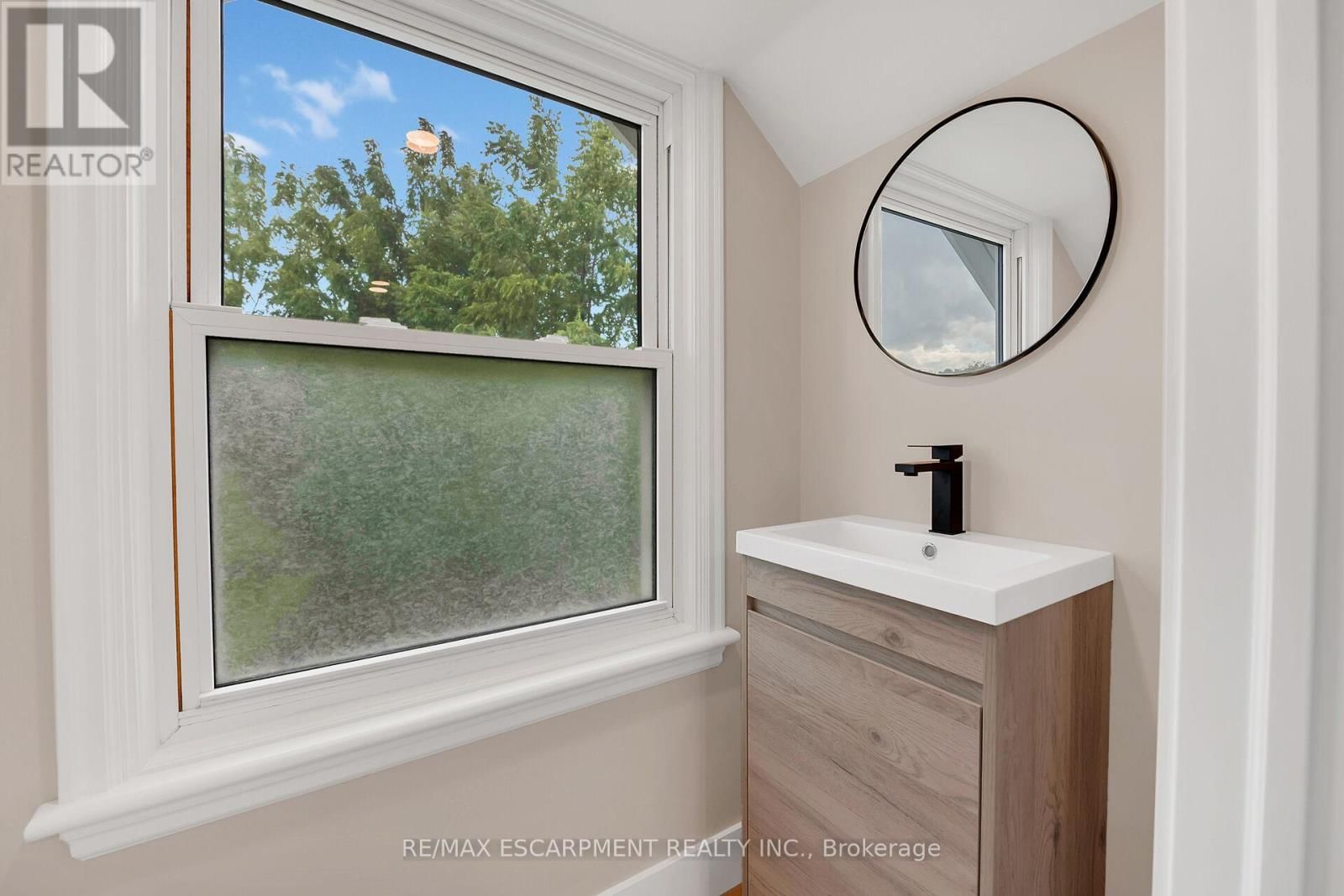 126 AUBURN AVENUE Image 28