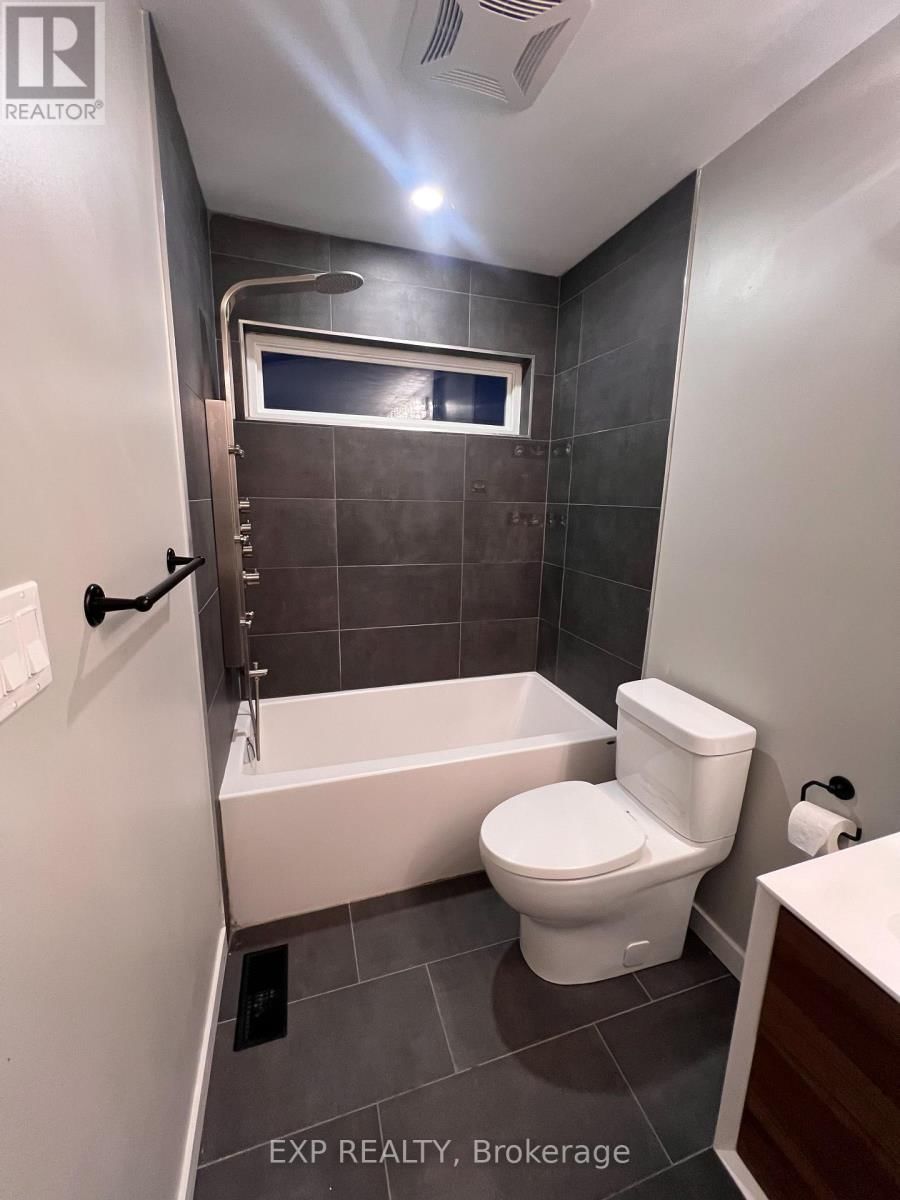 A - 1371 MAXIME STREET Image 18