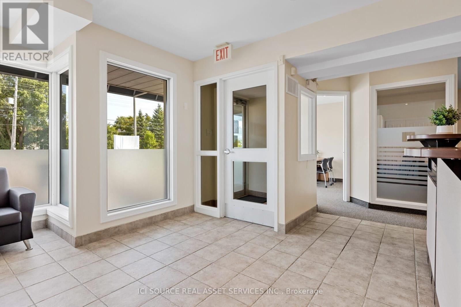 806 GREENBANK ROAD Image 9