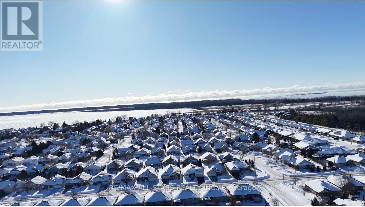 23 FOX DEN DRIVE Image 34