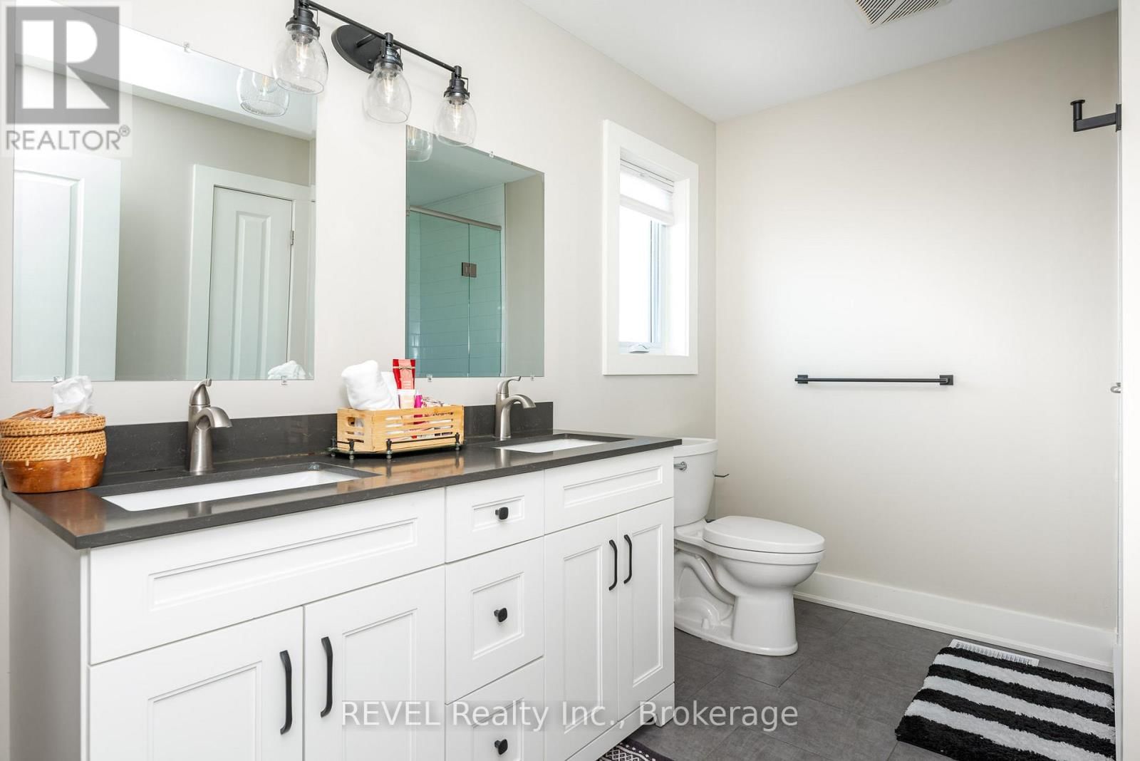 1 PRINCETON COMMON STREET Image 33