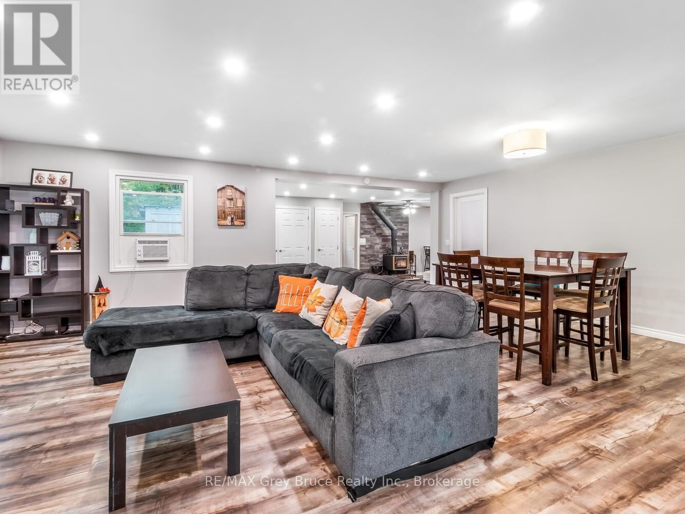 217 KINGS CRESCENT Image 21