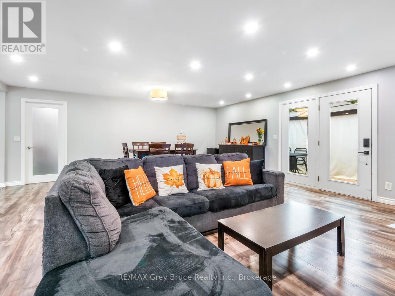 217 KINGS CRESCENT Image 22