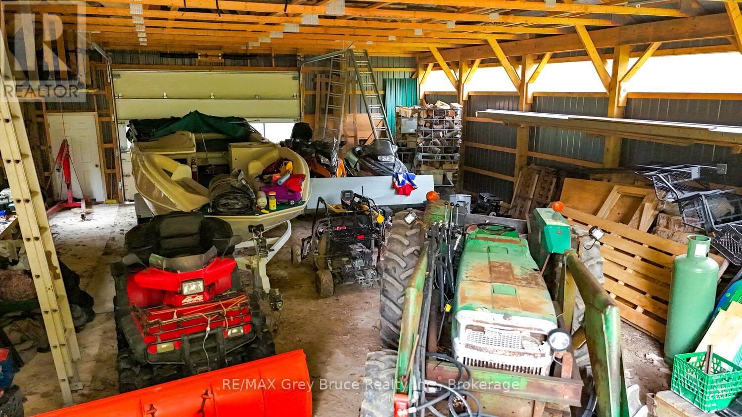 217 KINGS CRESCENT Image 44