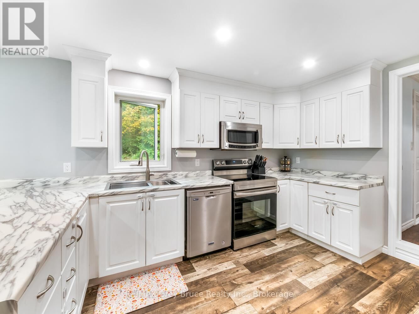 217 KINGS CRESCENT Image 9