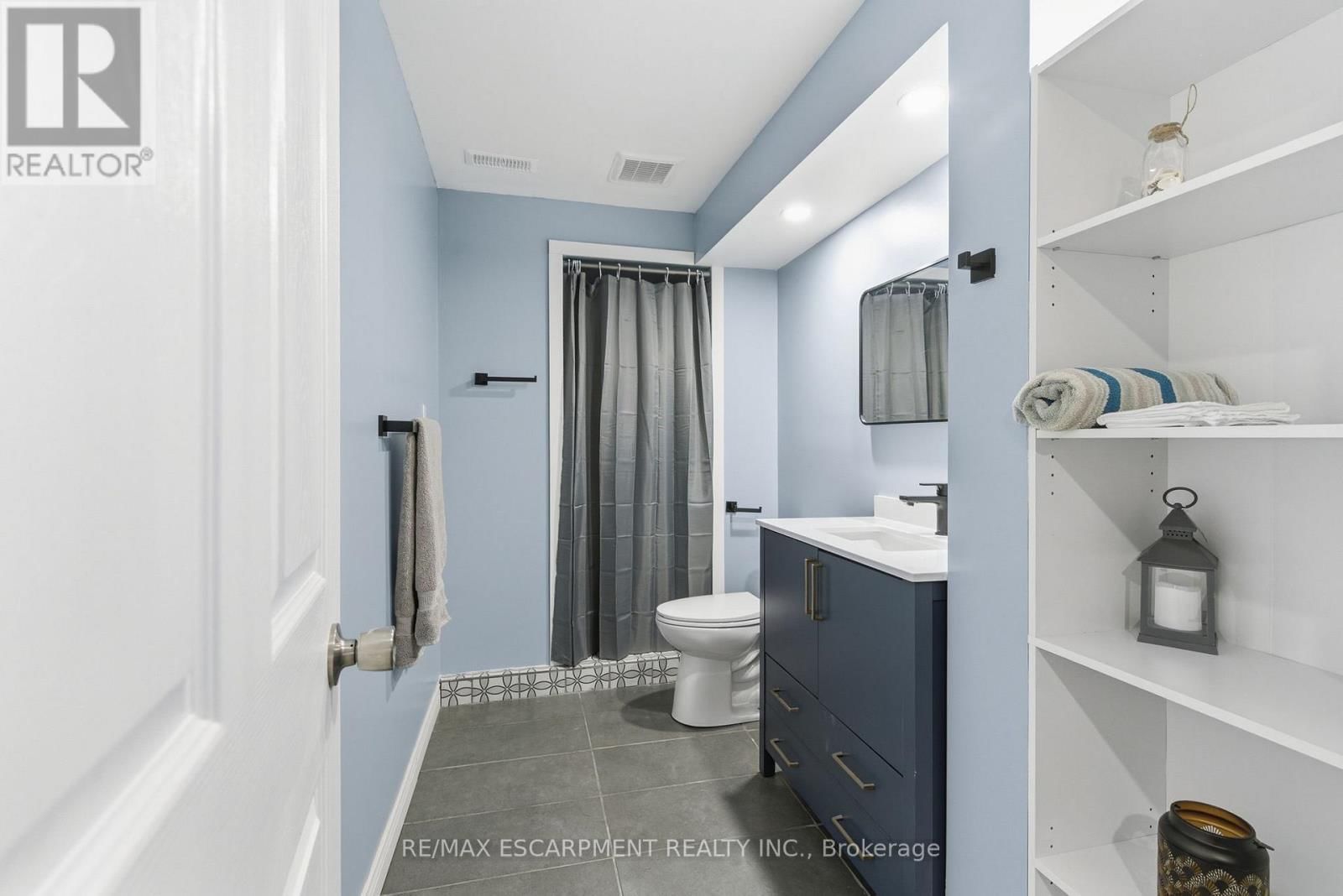 914 BURWELL STREET Image 24