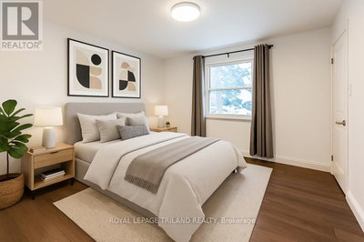 Image #1 of Commercial for Sale at Tweed, London North , Ontario