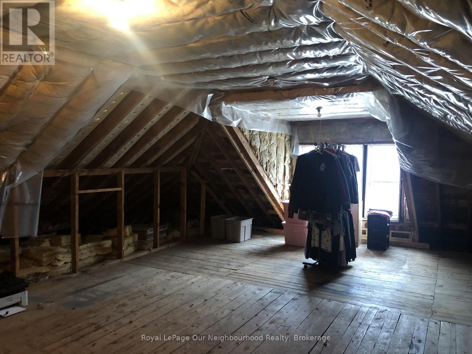 642 BOLIVAR STREET Image 12