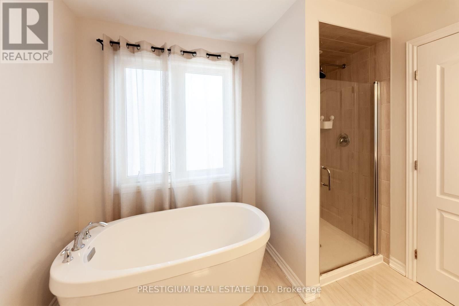 129 SWEETVALLEY DRIVE Image 18