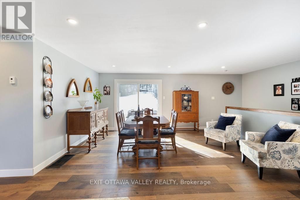 39090 COMBERMERE ROAD Image 23