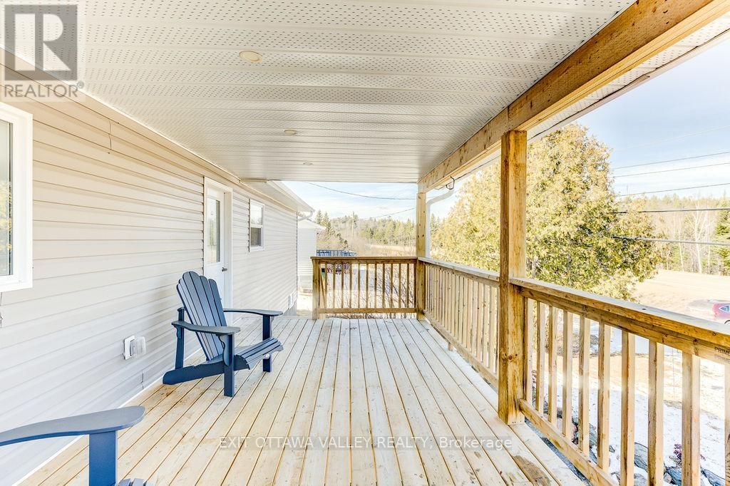 39090 COMBERMERE ROAD Image 36