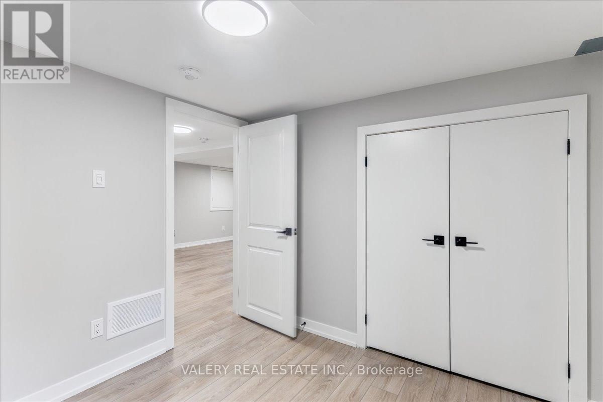 Lower - 245 CHURCH STREET SOUTH Image 11