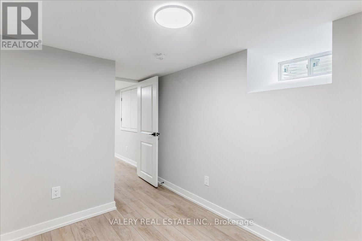 Lower - 245 CHURCH STREET SOUTH Image 14