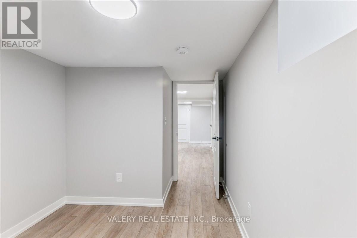 Lower - 245 CHURCH STREET SOUTH Image 15