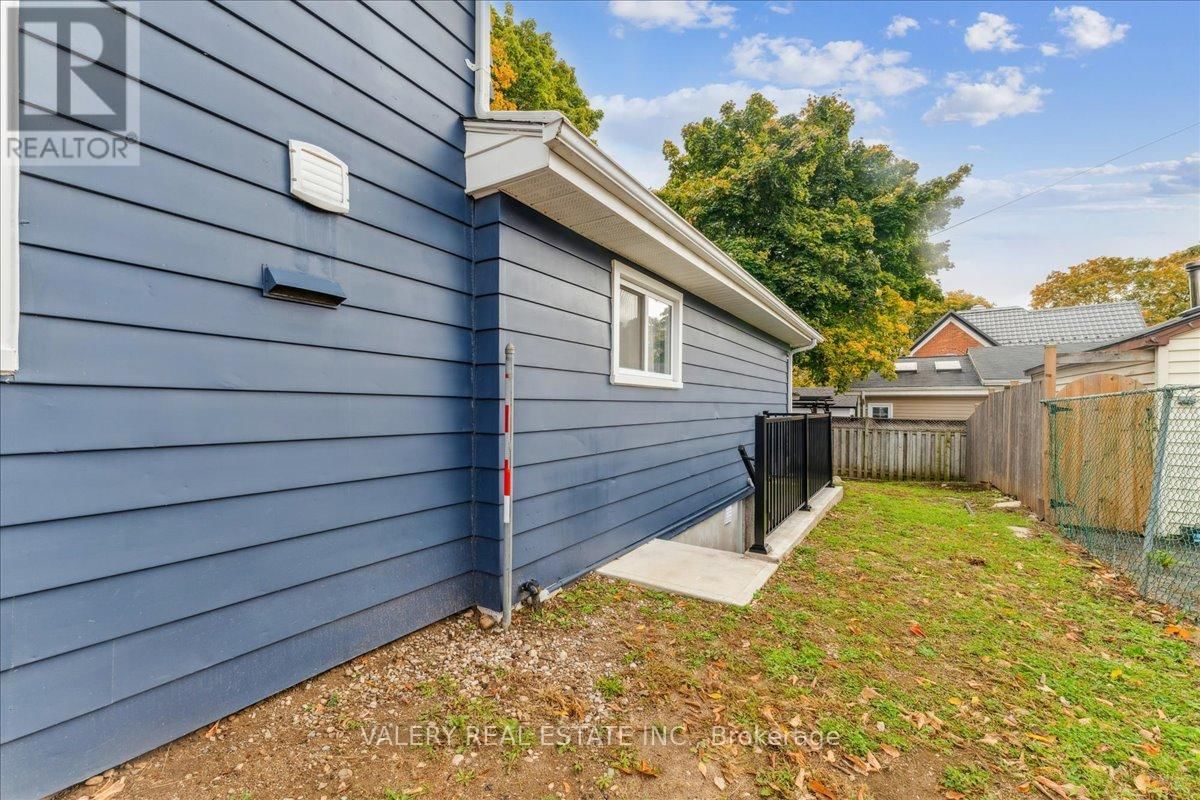 Lower - 245 CHURCH STREET SOUTH Image 21