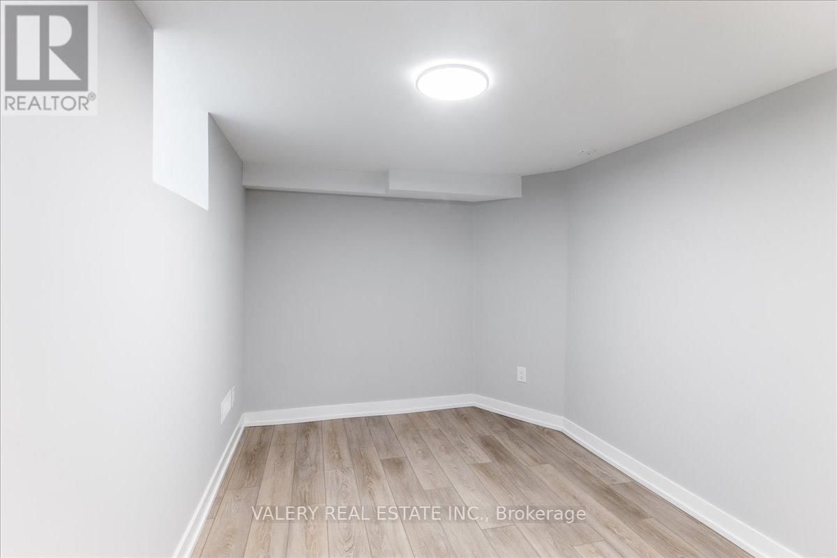 Lower - 245 CHURCH STREET SOUTH Image 8