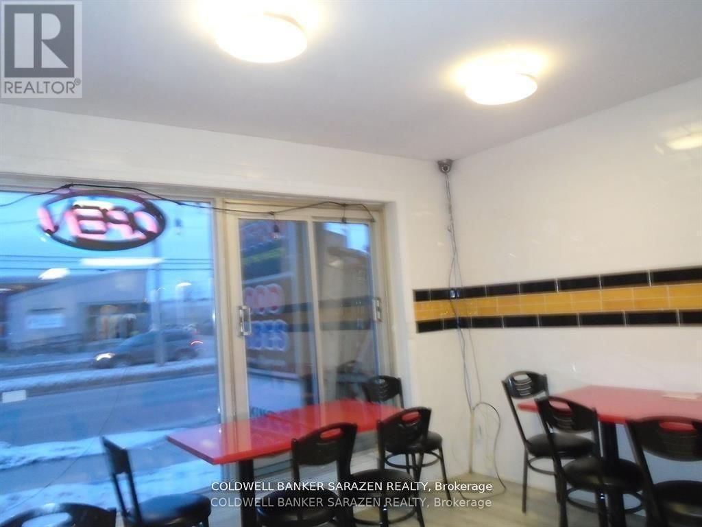 908-912 ST. LAURENT BOULEVARD NORTH Image 14