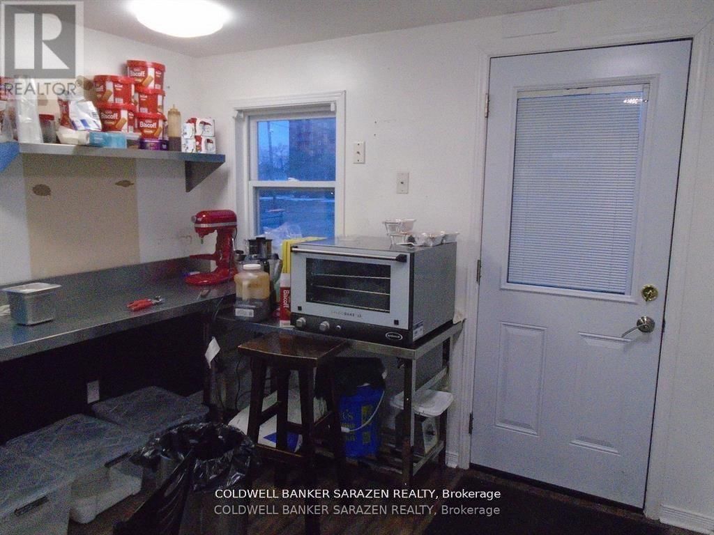 908-912 ST. LAURENT BOULEVARD NORTH Image 16