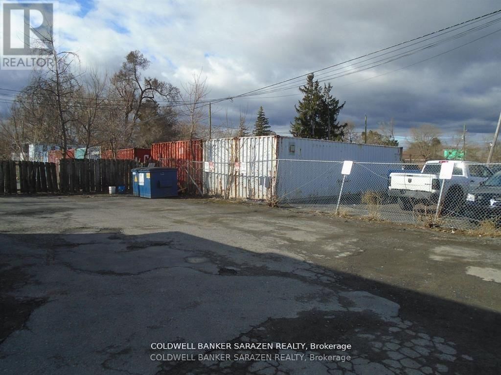 908-912 ST. LAURENT BOULEVARD NORTH Image 22