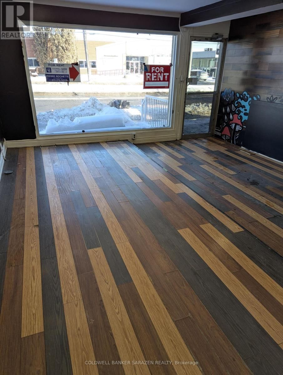 908-912 ST. LAURENT BOULEVARD NORTH Image 8