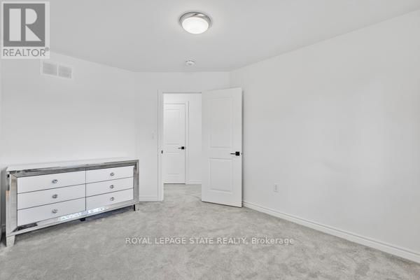 37 DELENA AVENUE SOUTH Image 22