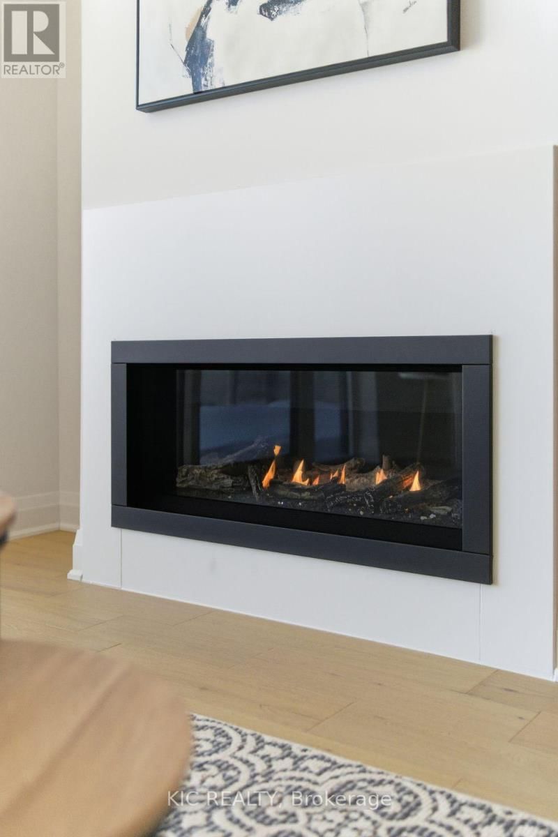 210 - 99 LOUISA STREET Image 8