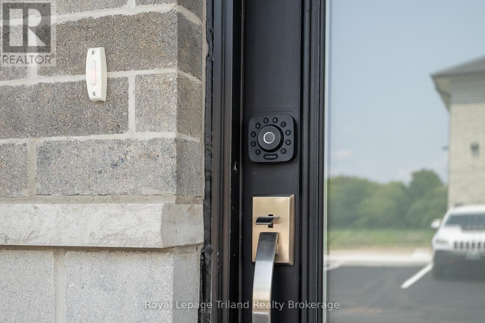 14 - 3202 VIVIAN LINE 37 LINE Image 36