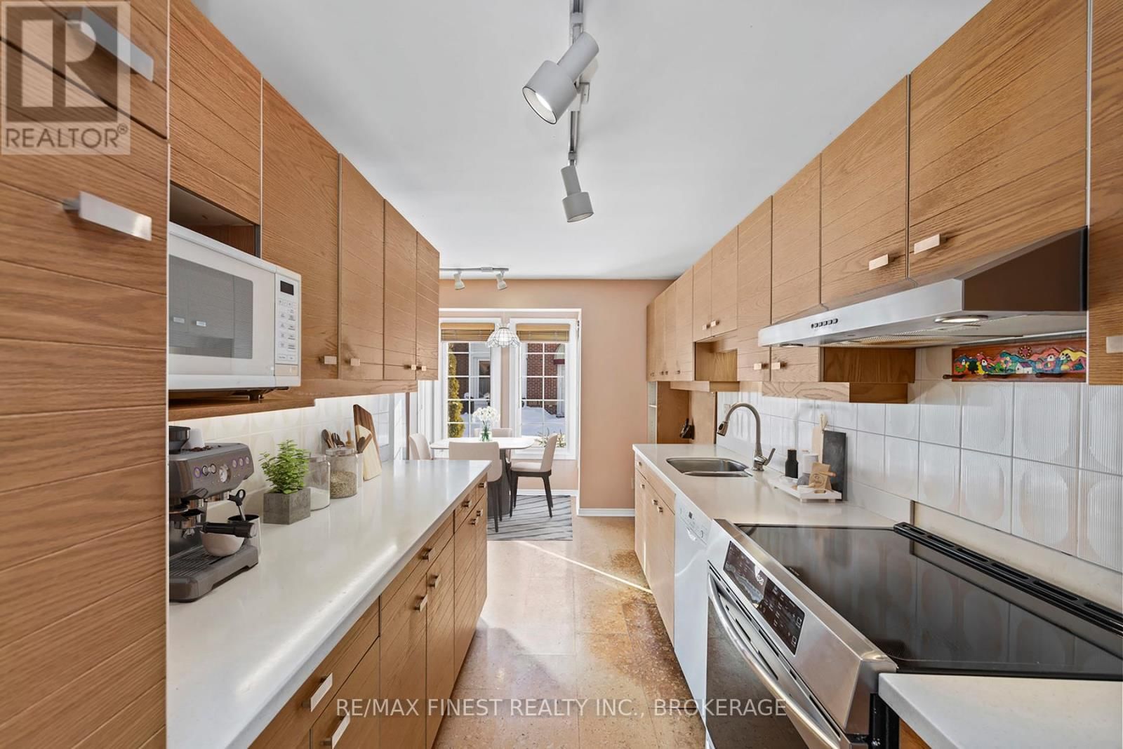 16 - 1 PLACE D'ARMES Image 16