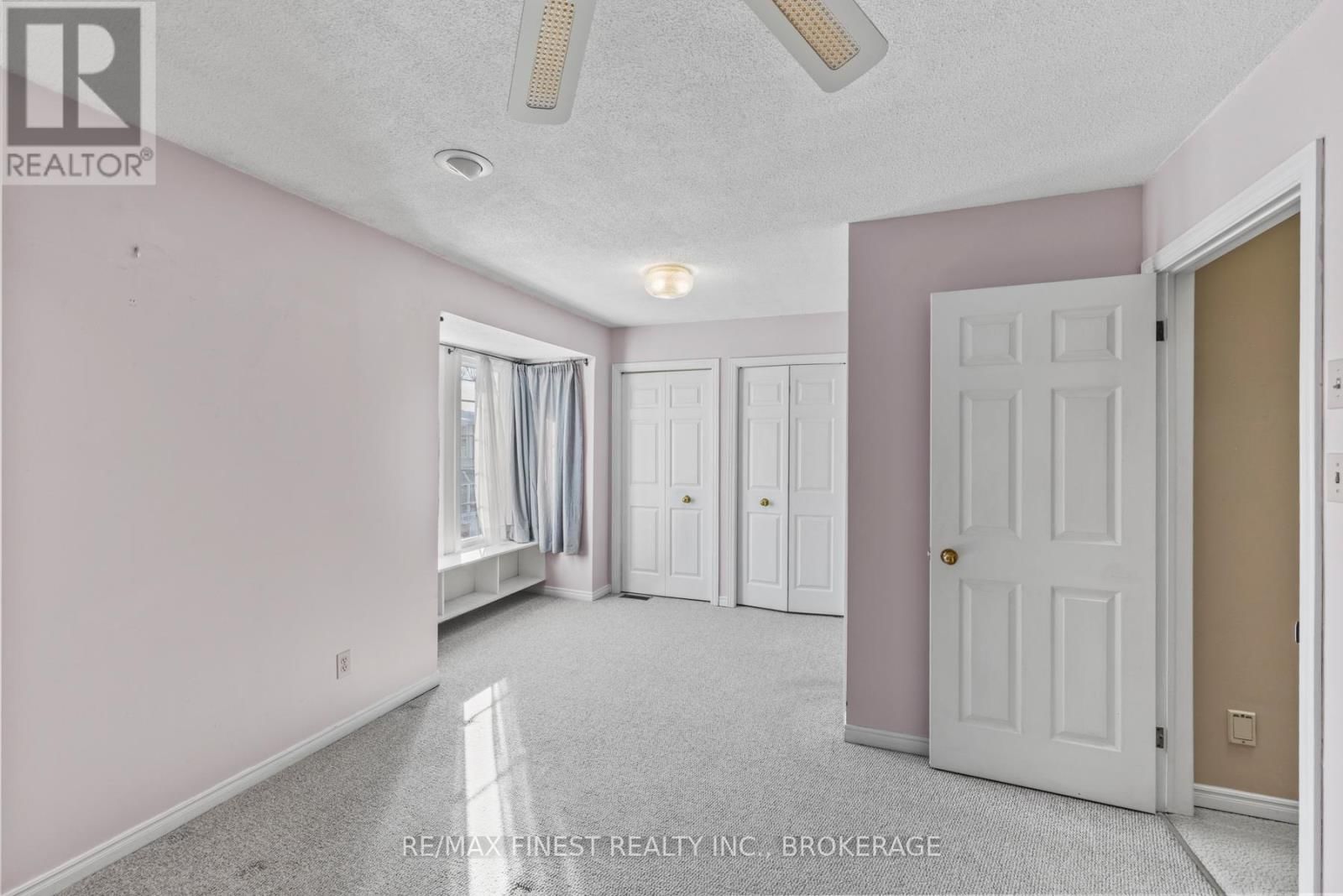 16 - 1 PLACE D'ARMES Image 19