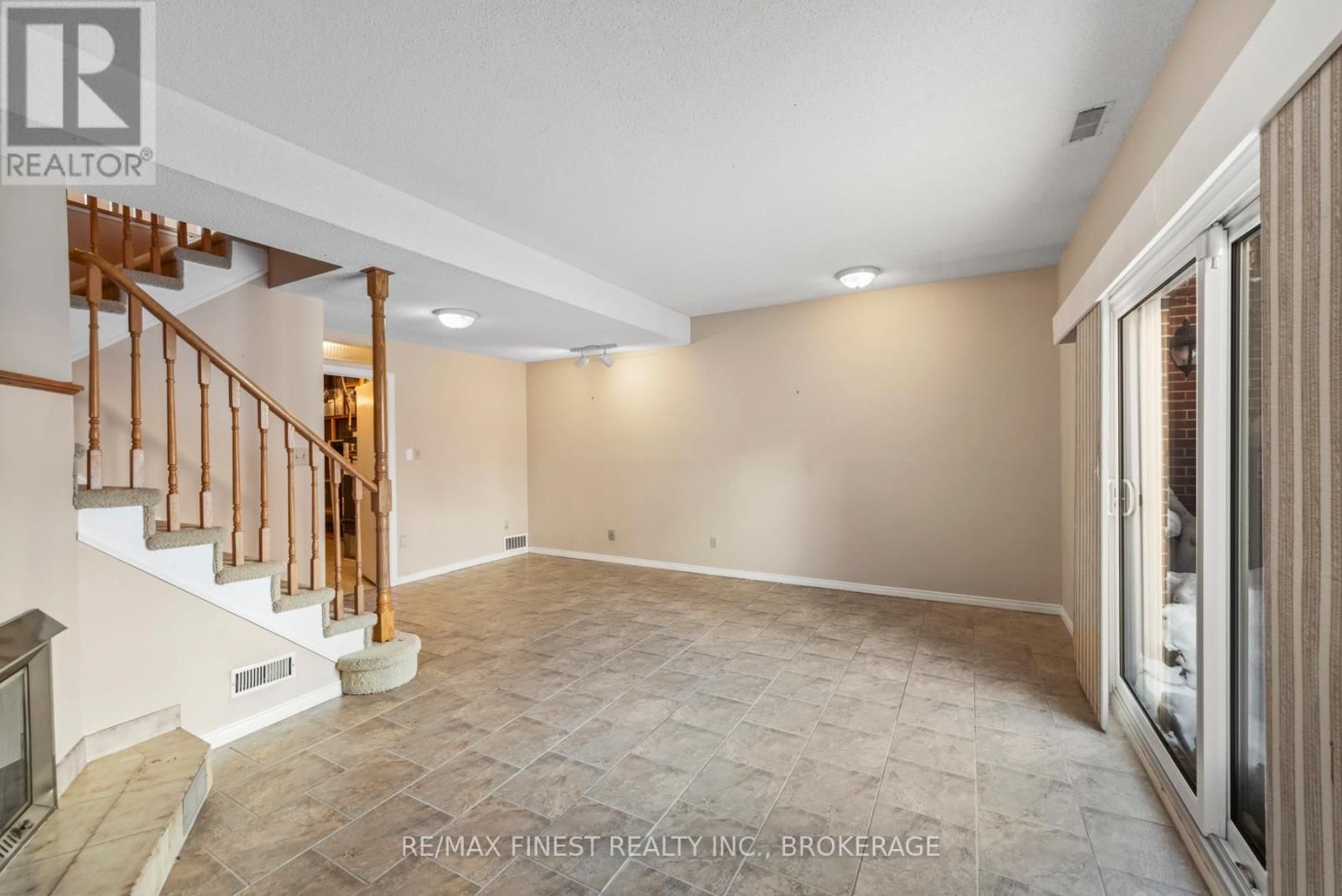 16 - 1 PLACE D'ARMES Image 32