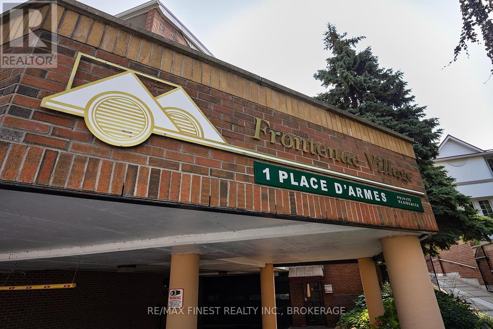 16 - 1 PLACE D'ARMES Image 35