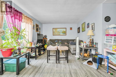 Image #1 of Commercial for Sale at Allen, London East , Ontario