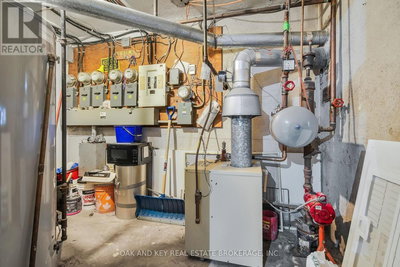 Image #1 of Commercial for Sale at Allen, London East , Ontario