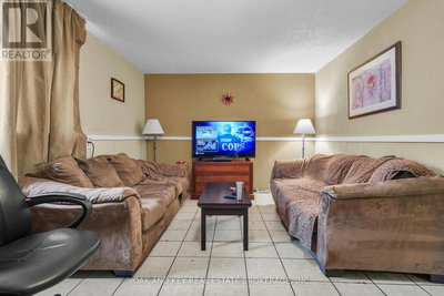 Image #1 of Commercial for Sale at Allen, London East , Ontario