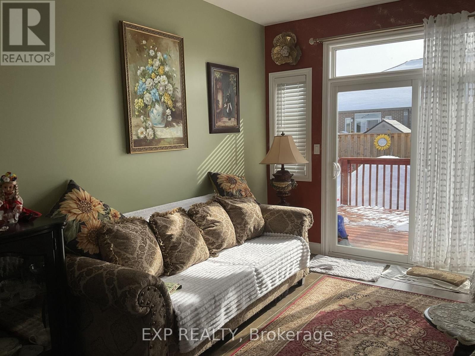 33 FARMINGTON CRESCENT Image 6