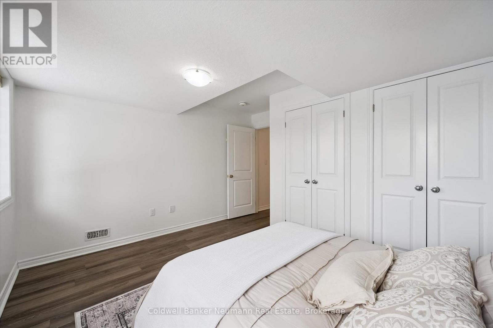 103 - 5 CITYVIEW DRIVE SOUTH Image 16