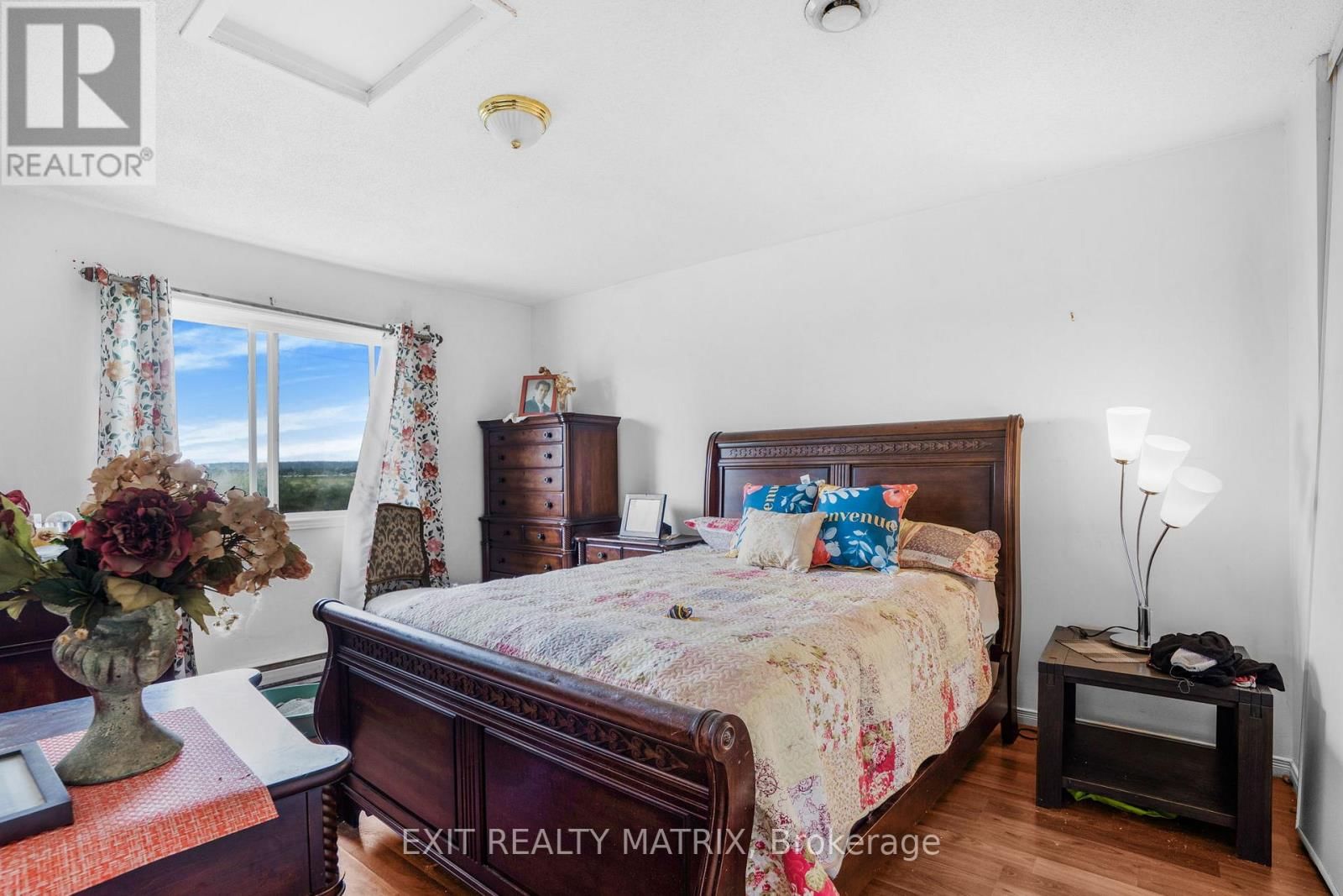 1013 JACYNTHE STREET Image 23